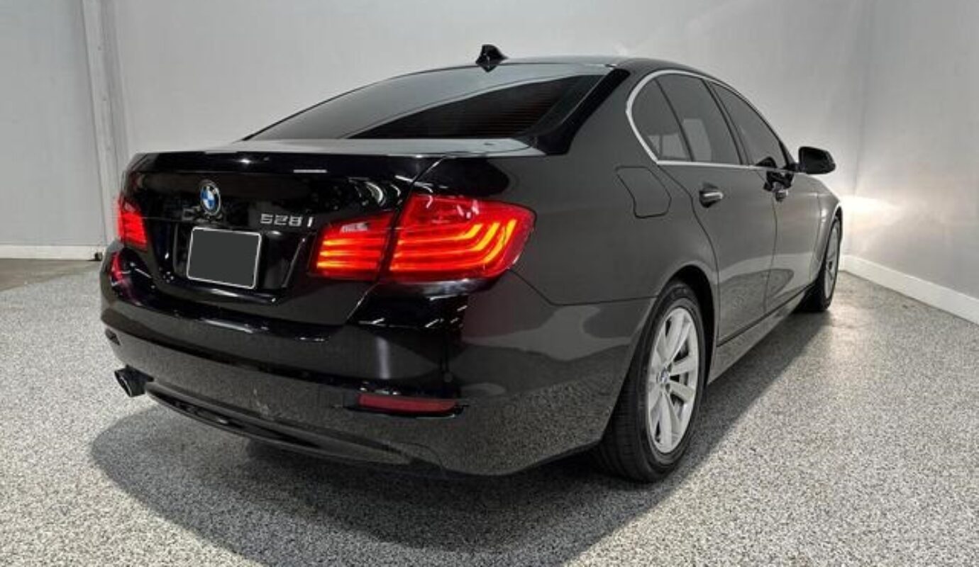 2016 BMW 5 Series 528i