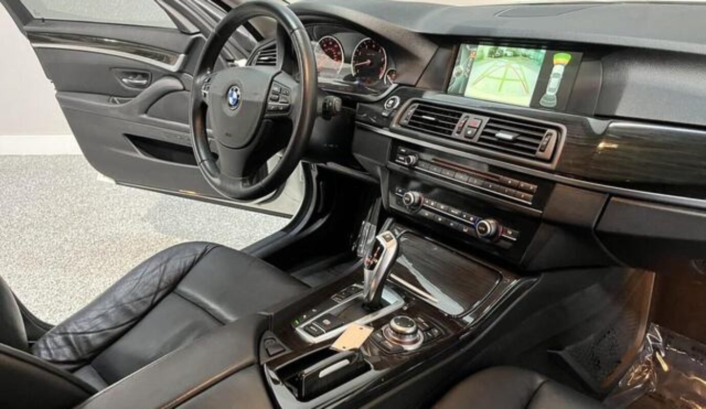 2013 BMW 5 Series 528i