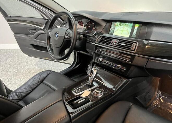 2013 BMW 5 Series 528i