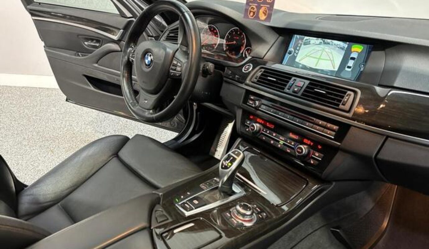 2011 BMW 5 Series 550i