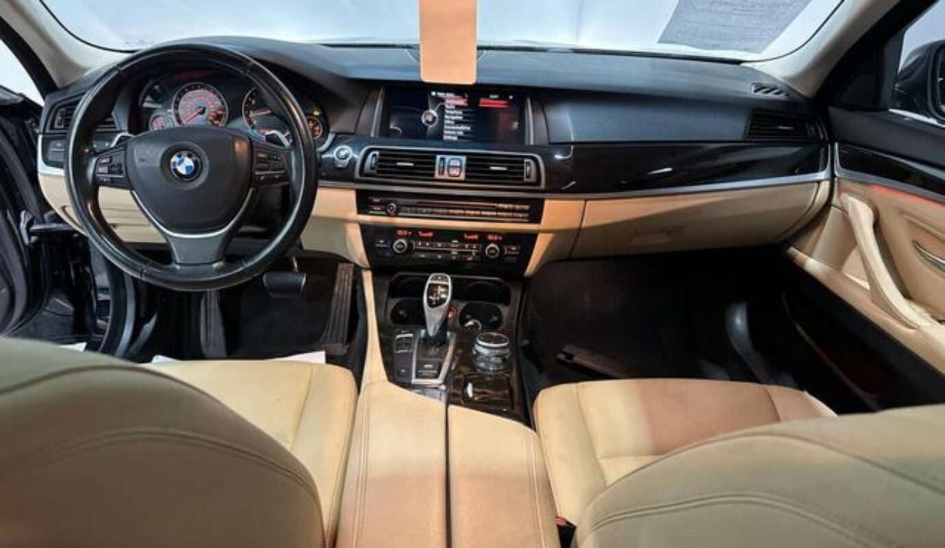 2016 BMW 5 Series 528i