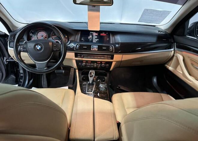 2016 BMW 5 Series 528i