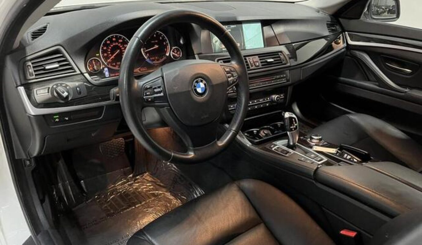 2013 BMW 5 Series 528i