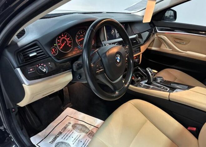 2016 BMW 5 Series 528i