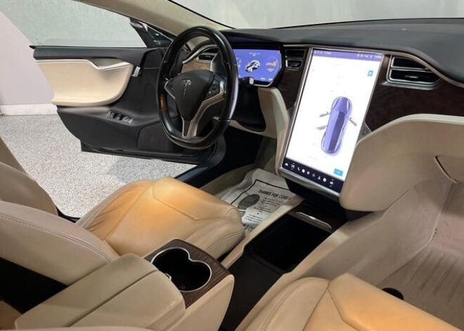 2017 Tesla Model S