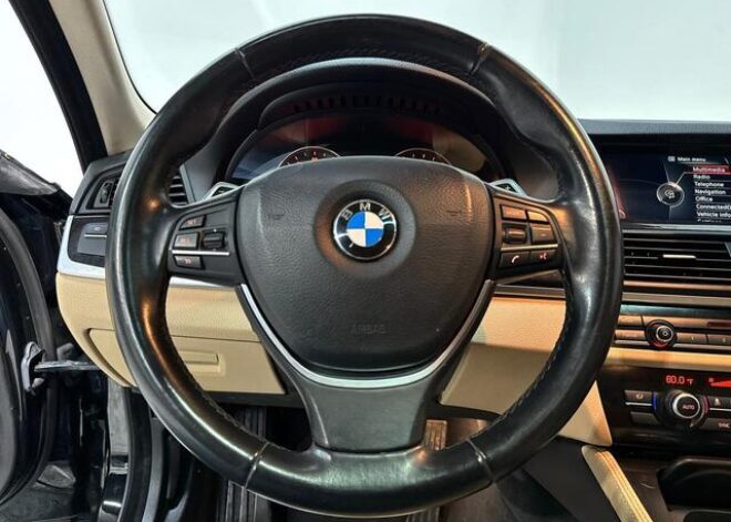 2016 BMW 5 Series 528i