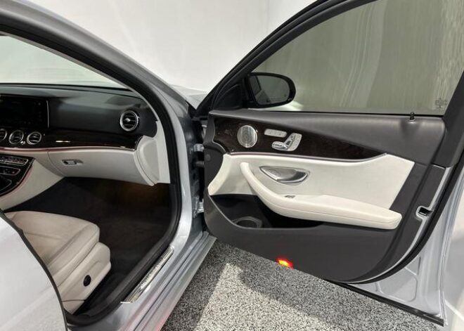 2021 Mercedes-Benz E-Class E 350