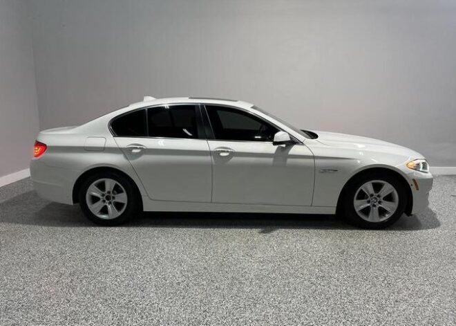 2013 BMW 5 Series 528i