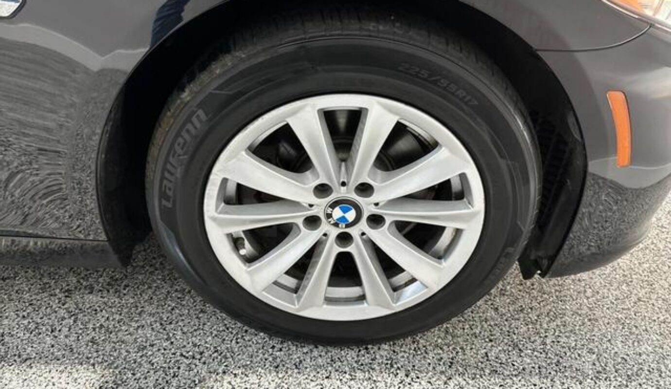 2016 BMW 5 Series 528i