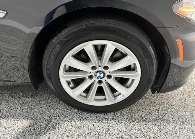 2016 BMW 5 Series 528i