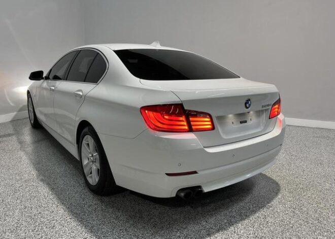 2013 BMW 5 Series 528i