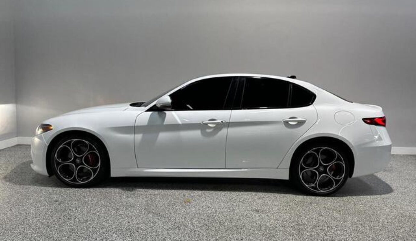 2022 Alfa Romeo Giulia Veloce