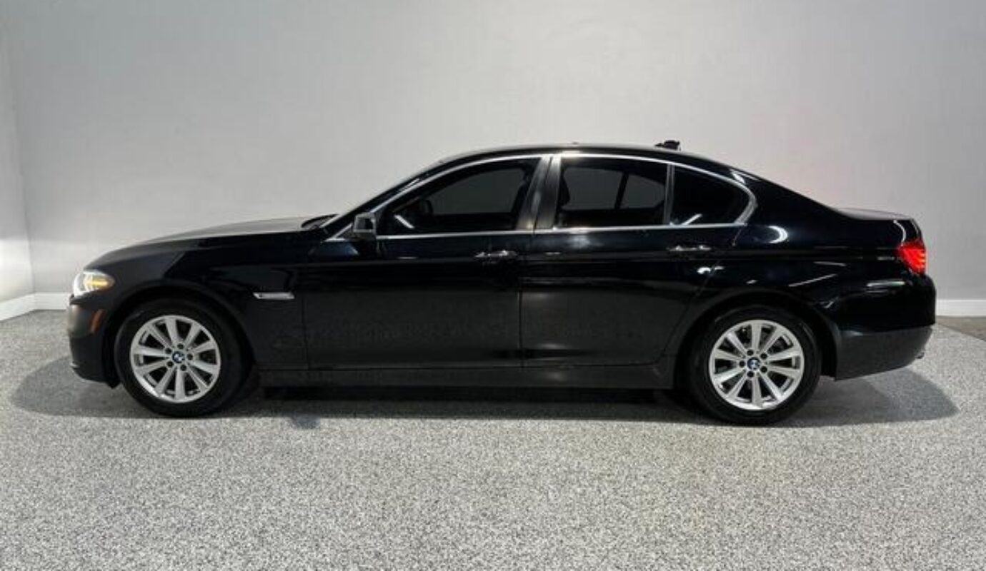 2016 BMW 5 Series 528i