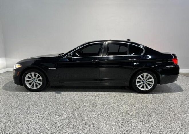 2016 BMW 5 Series 528i