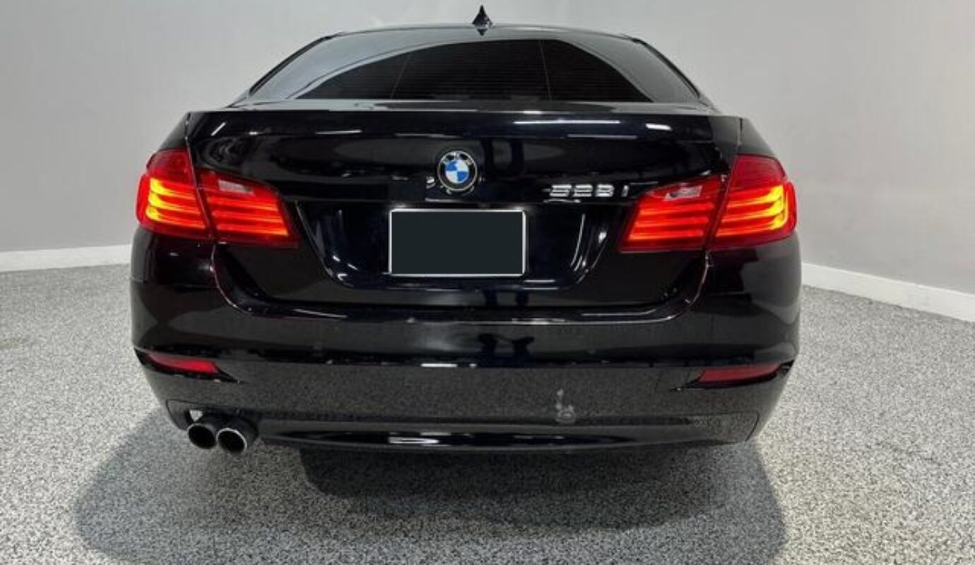 2016 BMW 5 Series 528i